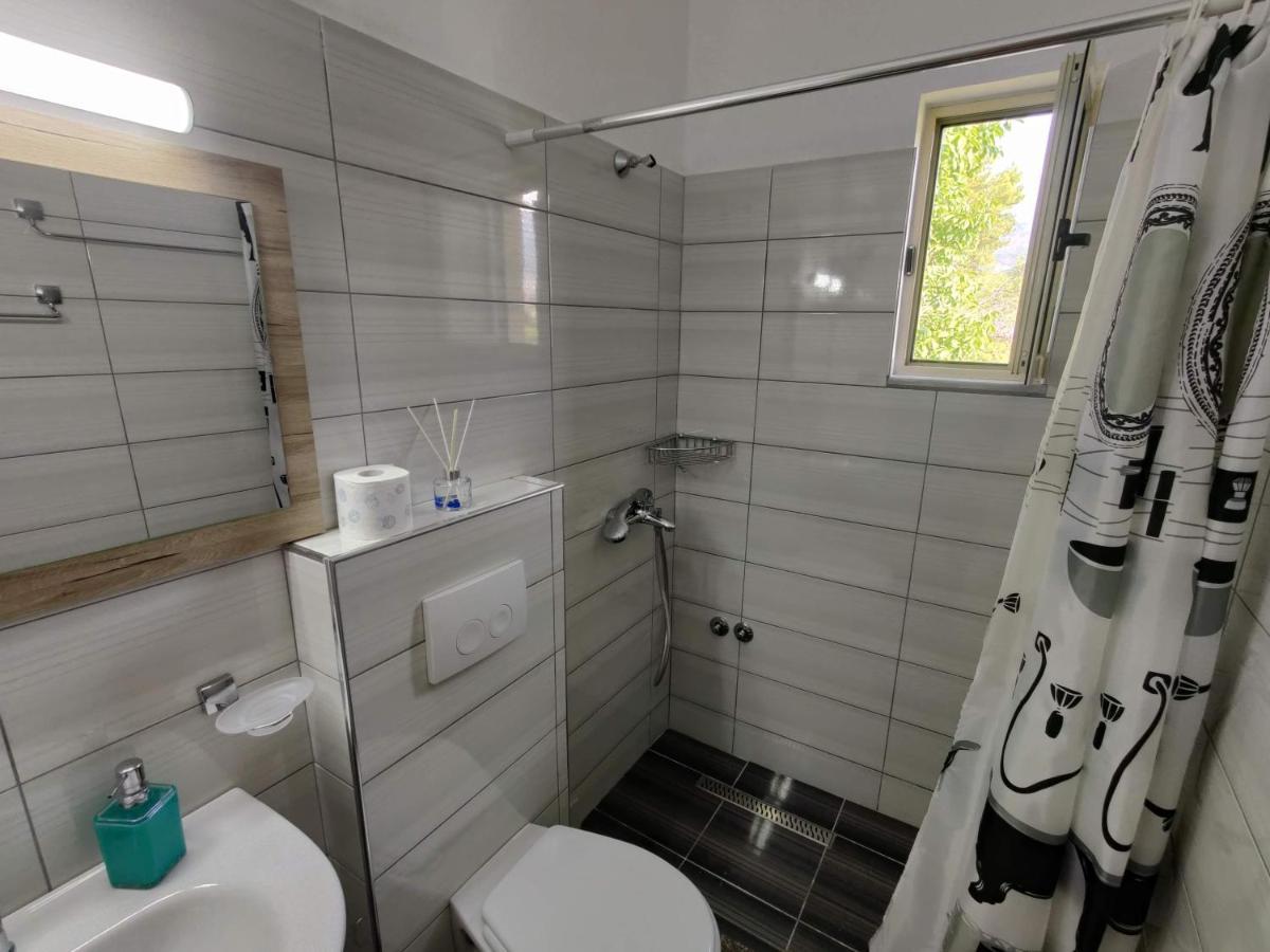 Villa Vasil Mertiri Himara Kültér fotó